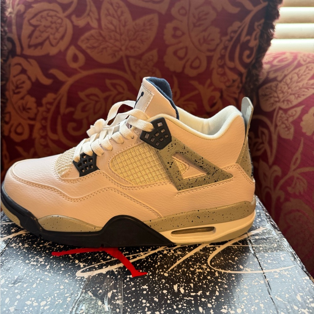 Air Jordan 4 Retro 'Midnight Navy' Sneakers